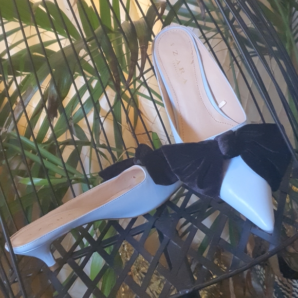 Cute Mini Heels - Picture 3 of 4